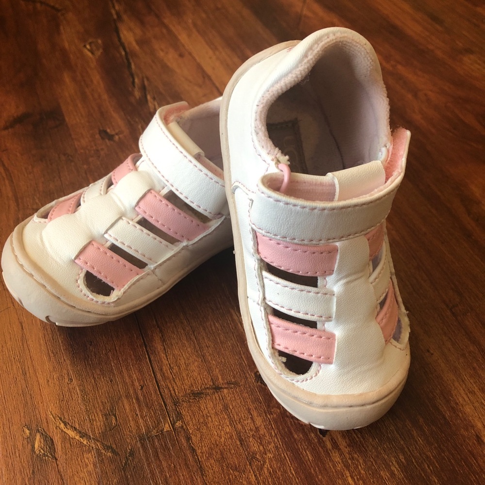 UGG Santore Sandal, 5, EUC